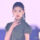 カジサック長女・梶原叶渚、跳ね上げライン×ストーンメイクが大人っぽい【GirlsAward 2025SS】
