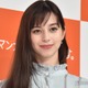 中条あやみ、ミニスカから美脚スラリ「腰の位置が高い」「どこにいても絵になる」の声
