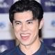 小島よしお「鬼滅の刃」コスプレで期日前投票へ「完成度高い」「目立って仕方ない」と反響