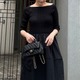 １枚でサマになる「黒ドッキングワンピ」。体型カバーも叶う大人女性の味方なんです【40代の毎日コーデ】