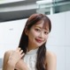 沖田愛加、チューブトップで美デコルテ披露「可愛すぎる」「スタイル良い」の声