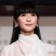 Perfumeかしゆか、“超ミニ丈”で美脚全開・レアなお団子ヘアも披露「新鮮」「リアル女神」