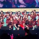 AKB48、OG・現役メンバー日本武道館で共演 高橋みなみ＆指原莉乃が涙【20周年記念コンサート】