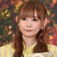 中川翔子、6か月双子とベビーサークルでゴロゴロ「広すぎる」「ママにピッタリくっついてて可愛らしい」と反響