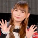 中川翔子「ダブル抱っこいつまでいけるかな」双子の生後8か月を報告に「大きくなりましたね」「むちむちの手足が可愛すぎる」の声