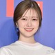 白石麻衣、パリでの“圧巻”美脚際立つショーパンコーデ公開「圧倒的オーラ」「映画のワンシーンのよう」と反響