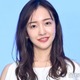 板野友美、プールでのビキニショットに熱視線「透き通るような美肌」「くびれが美しすぎる」