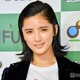 藤井萩花、美ボディ際立つ黒水着姿披露「レベチのスタイル」「着こなせるのがすごい」と絶賛の声