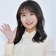 秋元真夏、黒ノースリの自撮りショット公開「肌が発光してる」「デコルテも綺麗」と絶賛の声