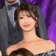 美人アナウンサー、ほっそり美脚際立つミニワンピ自撮りショット公開「似合いすぎてて天才」「ビジュアル最高」の声