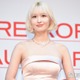 TWICEモモ、タイトミニワンピから美ボディ際立つ「神スタイル」「腰の位置が高い」と絶賛の声