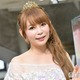 双子の母・中川翔子、母が顔出し 息子との2ショットに反響「親子そっくり」「ばぁばに抱っこしてもらって嬉しそう」
