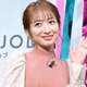 辻希美「本当にヤンチャガール」次女・夢空（ゆめあ）ちゃんの自宅玄関前での姿公開「小さなあんよが愛おしい」「バットと同じ大きさでキュン」と反響