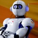 仰天！2030年のサッカー界では「ロボット審判」が試合を裁く？