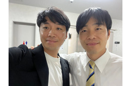 さや香・新山＆ジャルジャル後藤、“特に似てる日”2ショットに「分身にしか見えない」の声 完全一致に向け意気込み