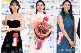 石原さとみはシースルー、吉岡里帆は美谷間のぞくベアトップ…授賞式で個性際立つドレス姿【第49回報知映画賞】