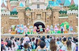 香港ディズニーランド、春の恒例イベント「ダッフィー＆フレンズ プレイ・デイズ」2月21日スタート