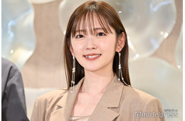 鈴木愛理、チュールドレスで美デコルテ輝く「妖精みたい」「雰囲気違う」と反響