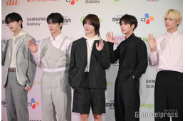 TXT、デビュー6周年に全員で韓国プリクラ撮影「イケメン大渋滞」「顔面偏差値高すぎ」と反響