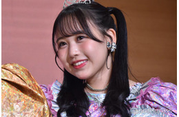 FRUITS ZIPPER松本かれん、雰囲気ガラリのクールな姿披露「強めも似合う」「ギャップすごすぎ」の声