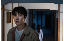 Snow Man渡辺翔太・畑芽育ら「事故物件ゾク 恐い間取り」意味深な場面写真8点解禁