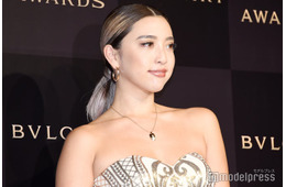 植野有砂、第1子出産発表 子供の写真公開「4282gのビッグベイビー」