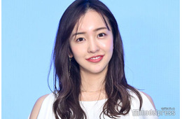 板野友美、夫・高橋奎二選手の誕生日をケーキで祝福 豪華手料理も公開「幸せが伝わります」と反響