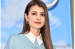 マギー、船上で美脚堂々披露 「スタイル神」「絵になる美しさ」の声