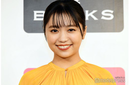 大原優乃、美バスト溢れる寝転びショットも 魅力際立つ動画に「色っぽい」「可愛すぎ」の声