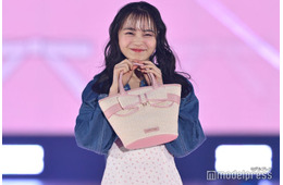 林芽亜里、ミニワンピコーデに絶賛の声「美脚」「天使がいる」