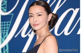 長谷川京子、タンクトップで曲線美際立つ 私服ショットに「着方真似したい」「オシャレ」の声
