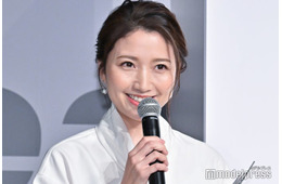 三田友梨佳アナ、ノースリーブワンピで素肌際立つ「笑顔が素敵」「美しい」の声