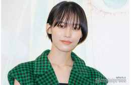 南沙良、美背中披露の振り向きショット公開「ドキッとした」「美しい」の声