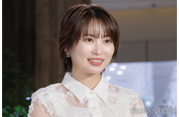 志田未来「暑さ対策万全で炎天下ディズニー」全身黒ずくめ姿が話題「徹底してる」「太陽が入り込む隙ない」