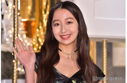 Cocomi、抜群スタイル際立つショーパンコーデ披露「美脚」「プライベート感」の声