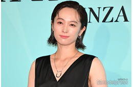 清野菜名、ノースリーブからほっそり二の腕際立つ「今まで生きてきてなかなか無い瞬間」を経験【ティファニー銀座 オープニングイベント】