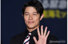 鈴木亮平、豪雨でイベント時間短縮に ファンへ神対応「すぐに勇気を持って出るように」【TOKYO MER～走る緊急救命室～南海ミッション】