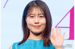 有村架純、美背中ざっくりドレス×ポニーテール姿に熱視線「美しい」「色気すごい」