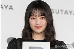 上坂樹里、朝ドラW主演に意気込み「かなり大きな挑戦」透け素材で美脚披露