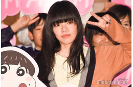 あいみょん、タンクトップで素肌際立つ「タトゥー？」「短め前髪も可愛い」の声