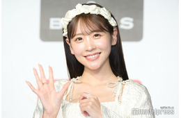 FRUITS ZIPPER櫻井優衣、デコ出しヘアの舞台裏ショットに反響「印象変わる」「どんな髪型も似合う」
