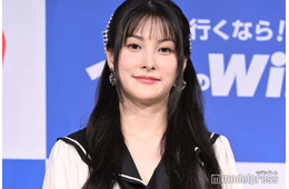 KARAギュリ、穴あき水着で美ボディ披露「驚異のスタイル」「絵になる」と反響