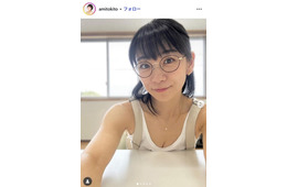 10年ぶりグラビア話題の時東ぁみ、膝上ミニスカ×タンクトップ姿に視線集中「色気増した」「魅力的」