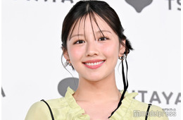 渡邉美穂、美脚全開の川遊びコーデ披露「夏っぽくて素敵」「オフも可愛い」