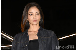 黒木メイサ、美肩際立つタンクトップ姿「ラインが綺麗」「かっこいい」の声