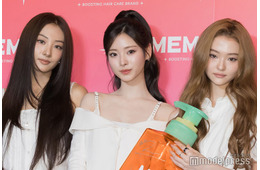 MEOVV、ミニ丈衣装で美脚披露 新ヘアケアブランドのアンバサダー就任