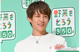 杉浦太陽、家庭菜園で育てた巨大きゅうり公開「立派すぎる」「しっかり育っていてすごい」と反響