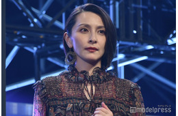 奥菜恵、髪色大胆チェンジで雰囲気一変「攻めてる」「新鮮」と反響