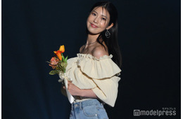 “令和の峰不二子”阿部なつき、美ボディ際立つタンクトップ姿披露「色っぽい」「雰囲気変わった」
