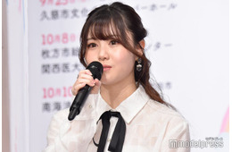 乃木坂46伊藤理々杏、美肩チラリ ノースリ×ミニ丈姿に「破壊力すごい」「可愛すぎる」ファン悶絶